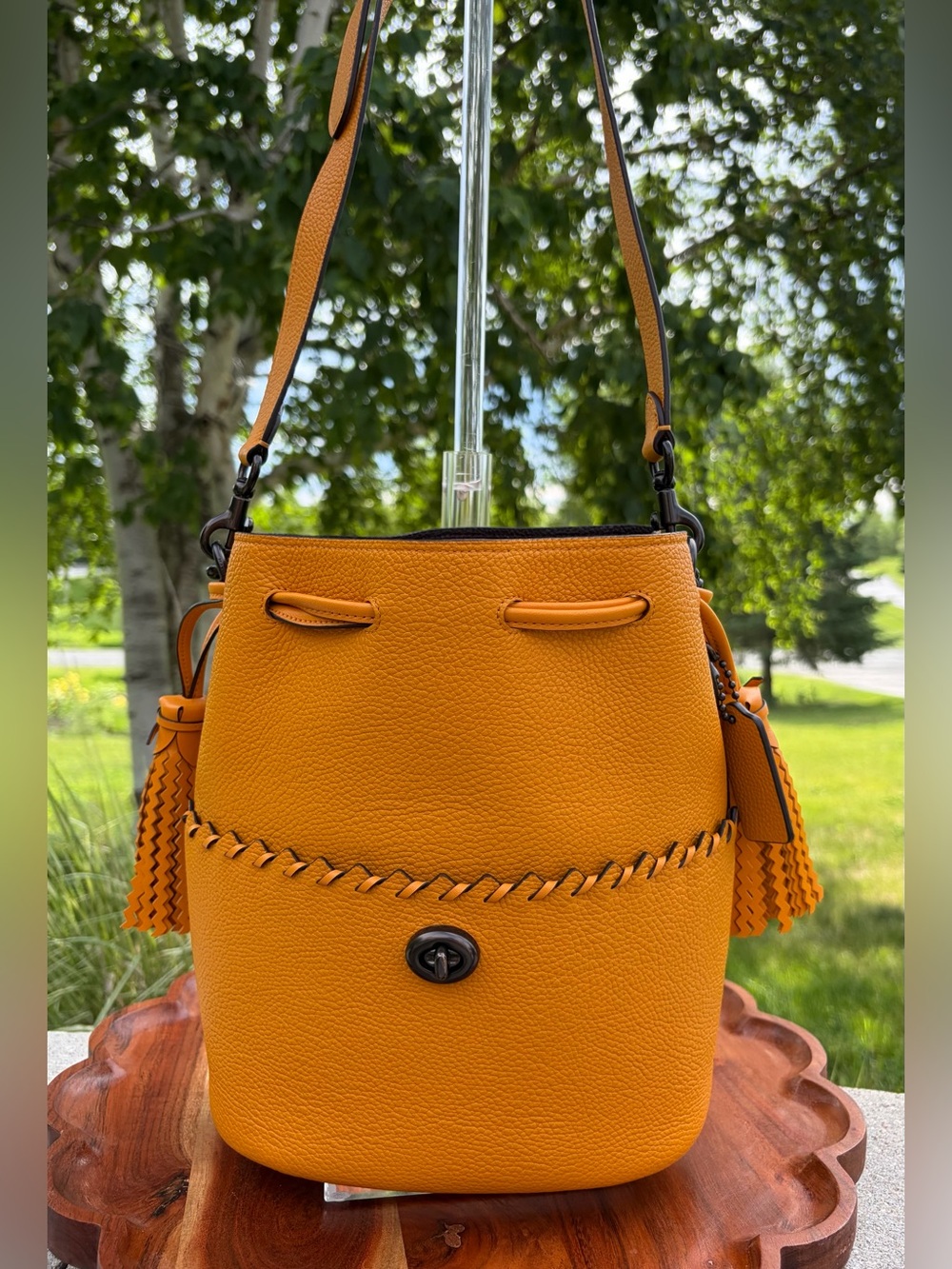 Coach Lora Whipstitch Bucket Bag Pebble Leather Like New - Picture 15 of 17